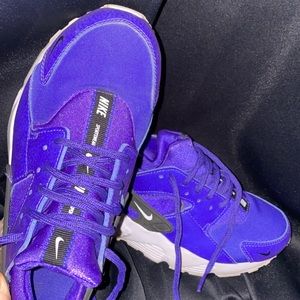 Nike Air Huarache Zip Purple